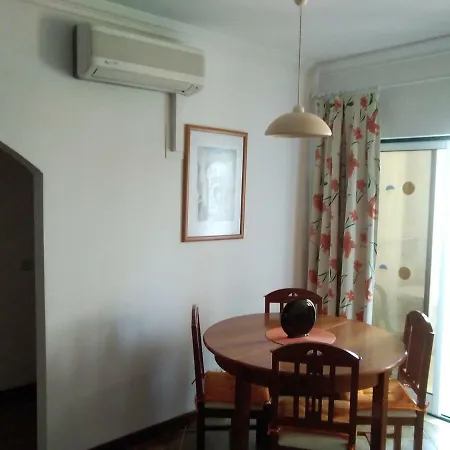 Edificio Vau Costa بيت للعطل بورتيماو